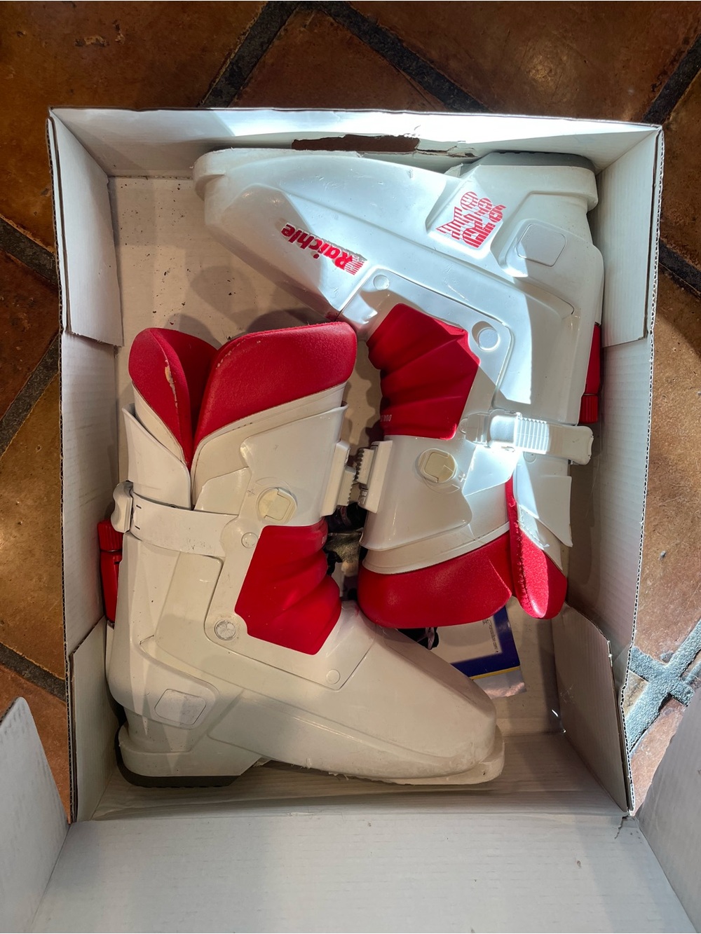 Vintage Raichle Flex 960 Men’s Ski Boots US 9.5 White Red Alpine Downhill Boots